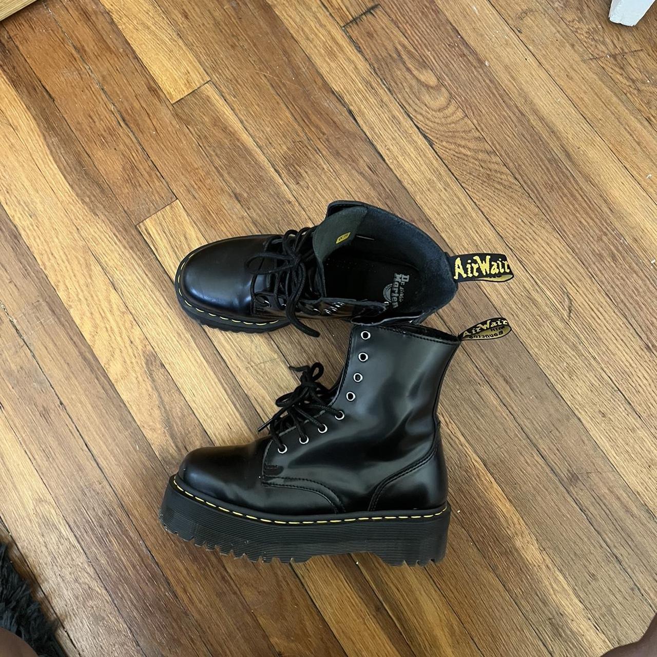 jadon dr martens size 4