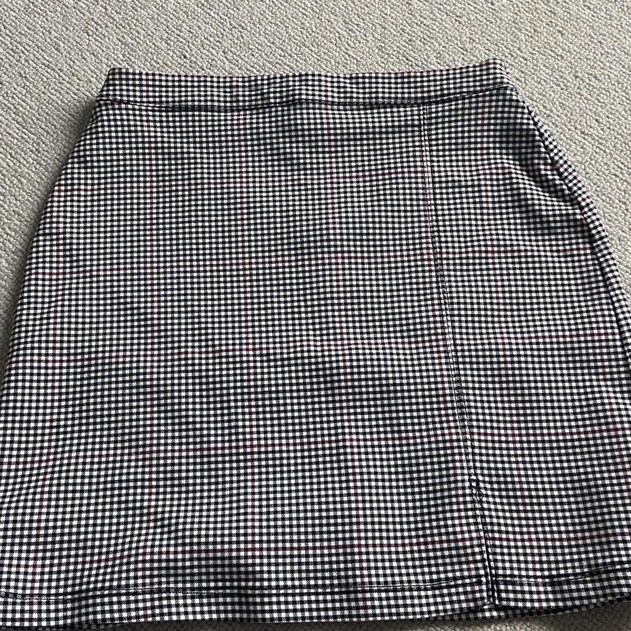 Hollister Co. Women's Black and White Skirt | Depop