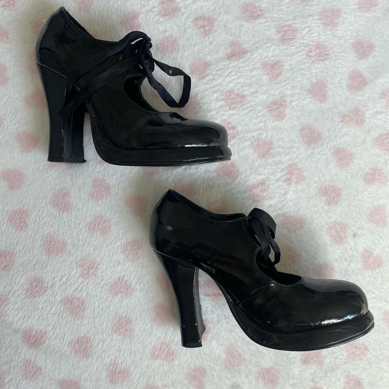 Hot Topic Women's Black Footwear Depop