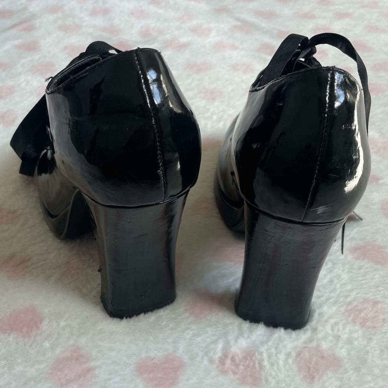 Hot Topic Women's Black Footwear Depop