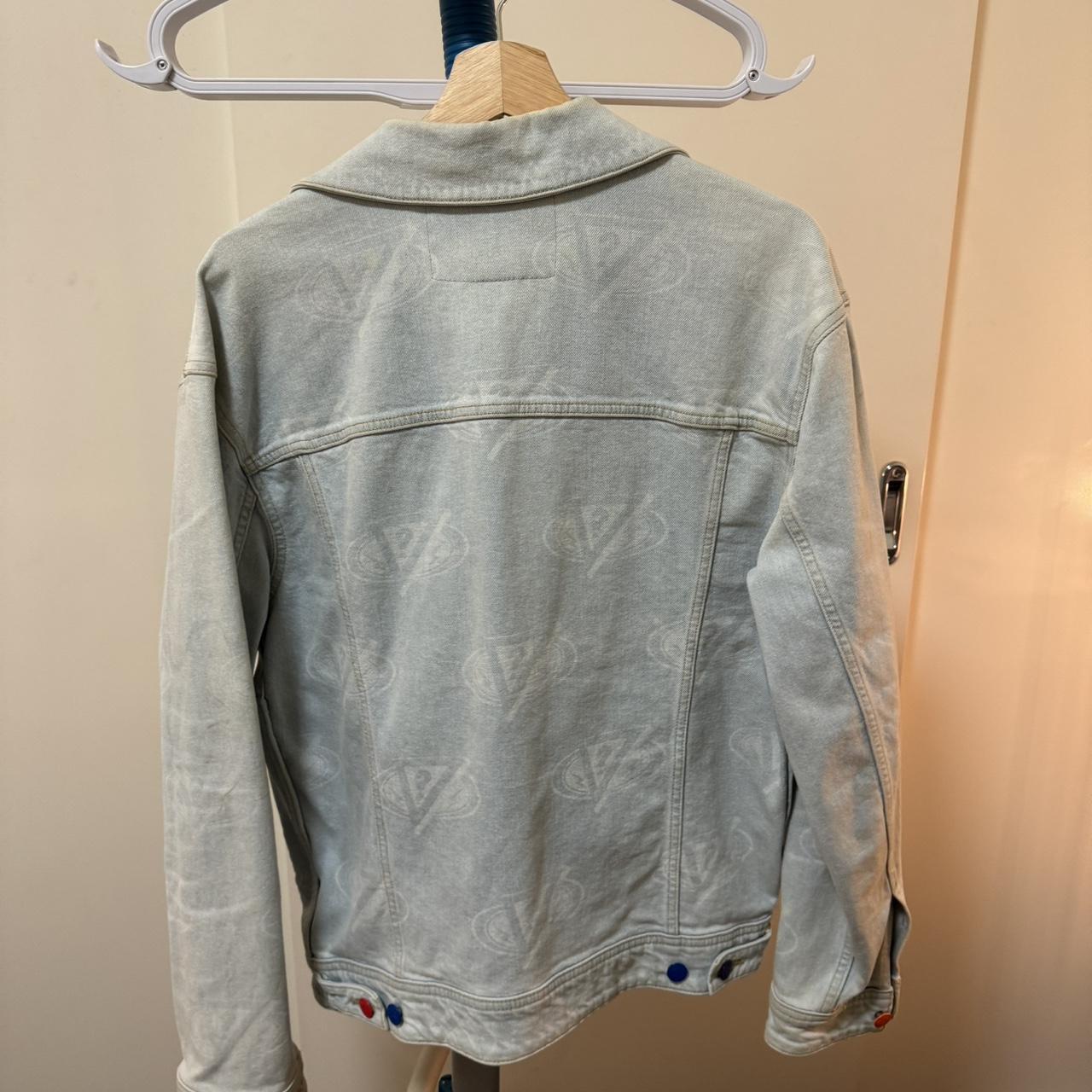 VOLAR | . GUESS 