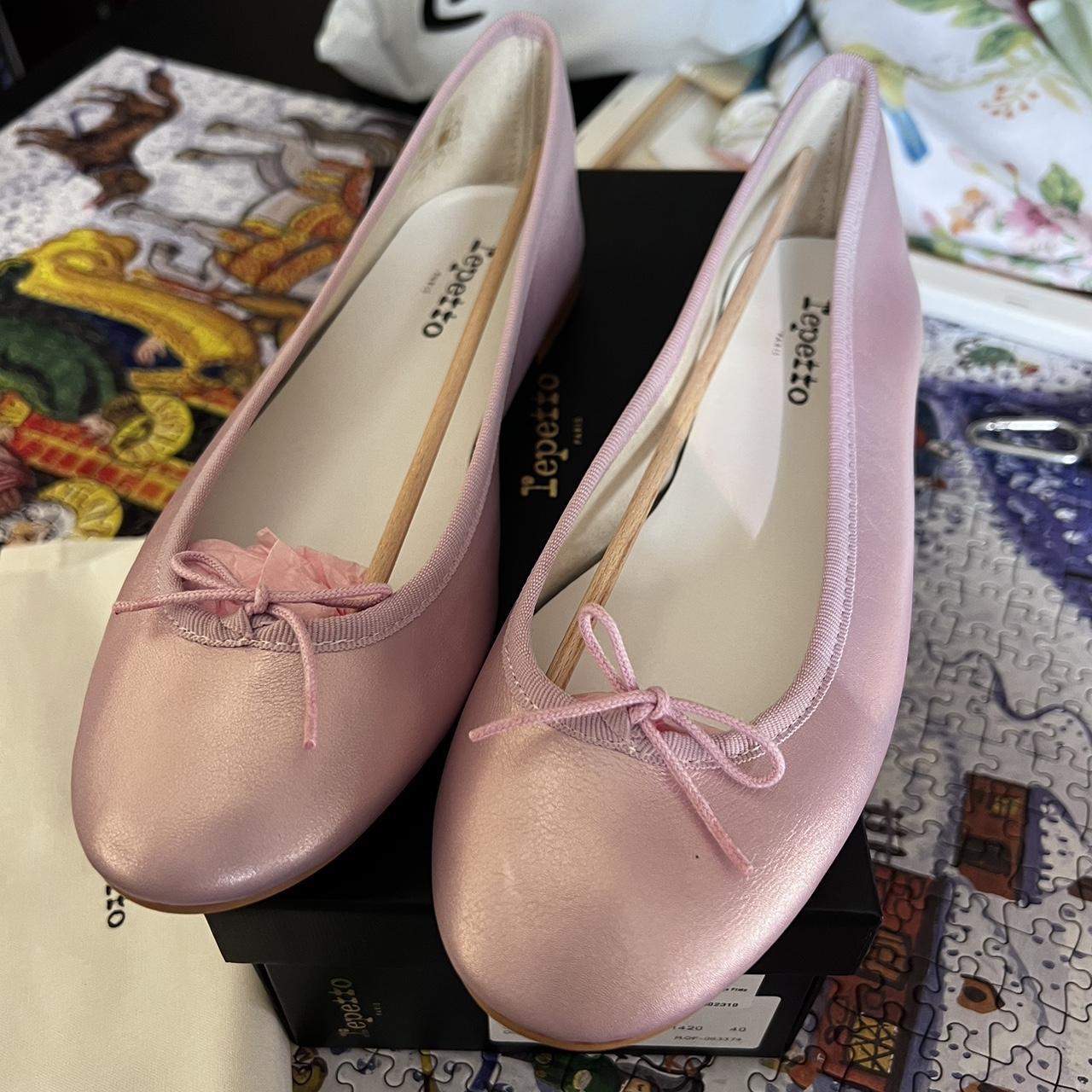 Repetto Cendrillon Gomme Metallic Calfskin Ballerina | Depop Repetto Cendrillon Gomme Metallic Calfskin Ballerina | Depop