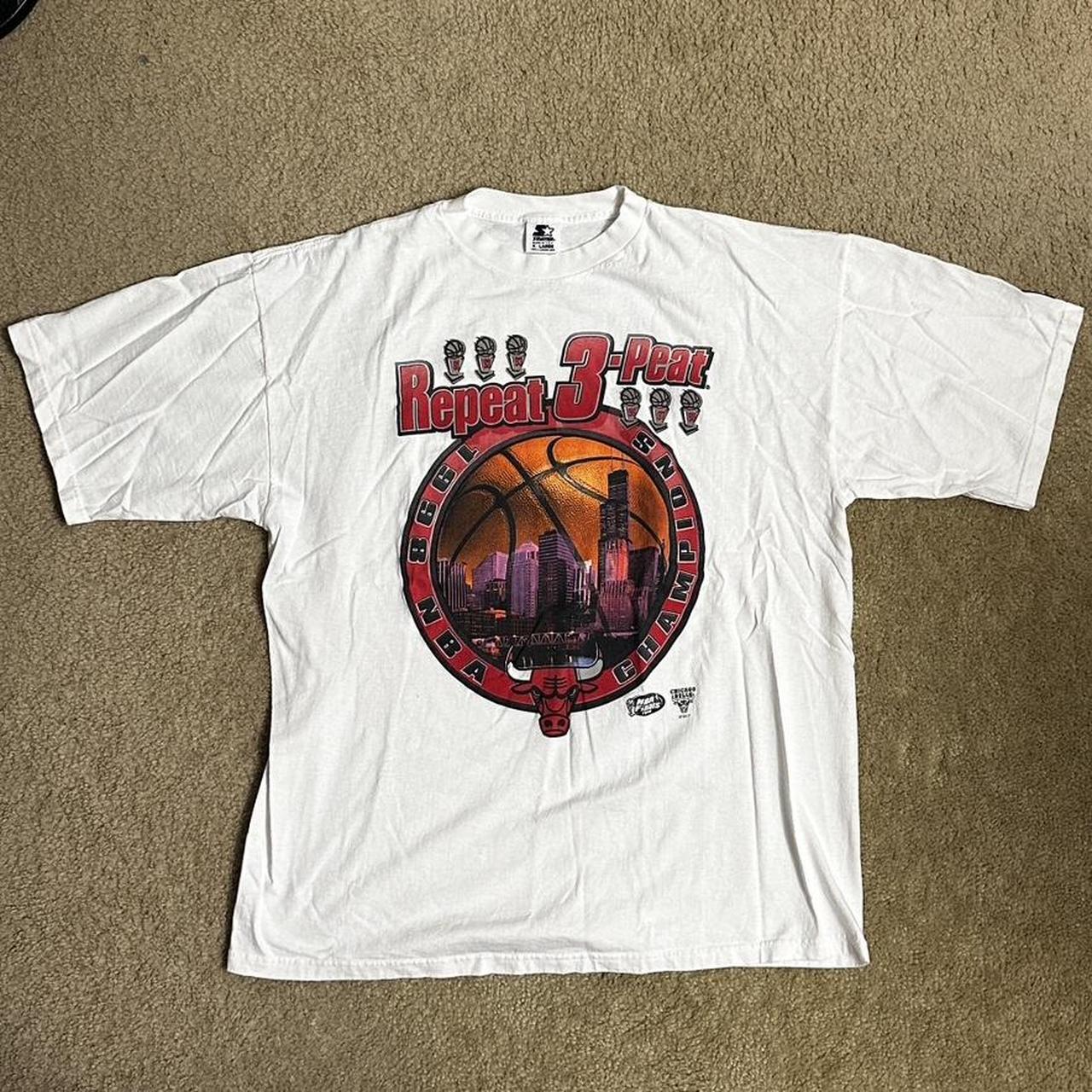 Vintage Chicago Bulls Tee Size XL - Depop