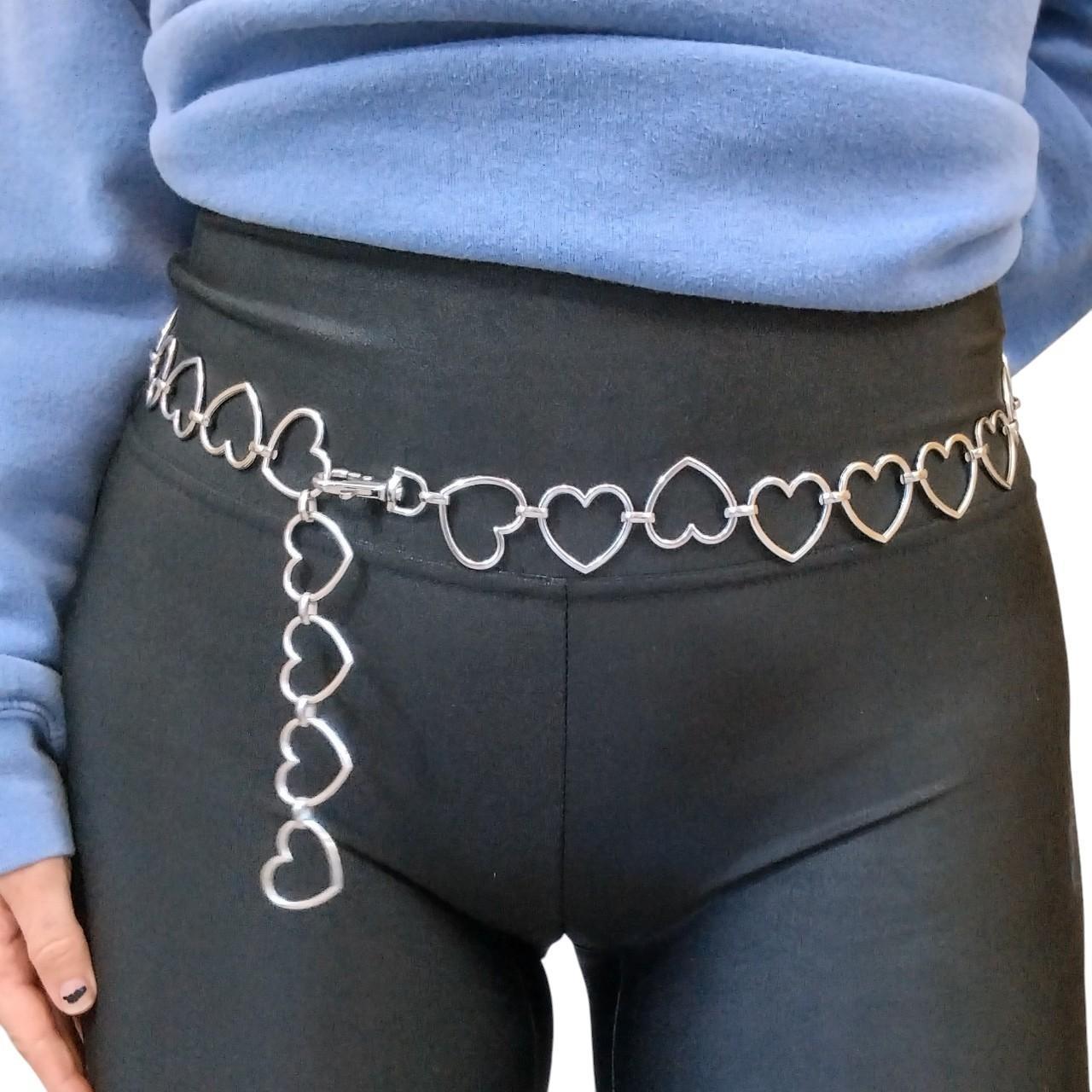 Silver chain belt with a grunge vibe - Depop