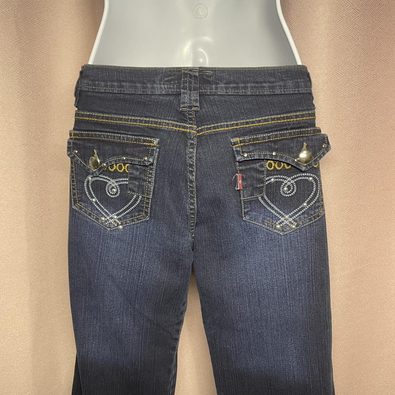 item listed by glitr_0o