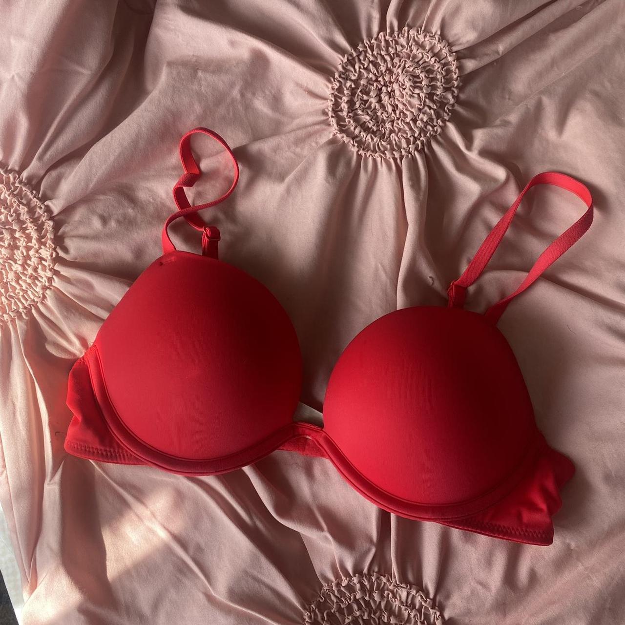 857544 Available •red b cup 34 C cup 34 C cup 36 D - Depop