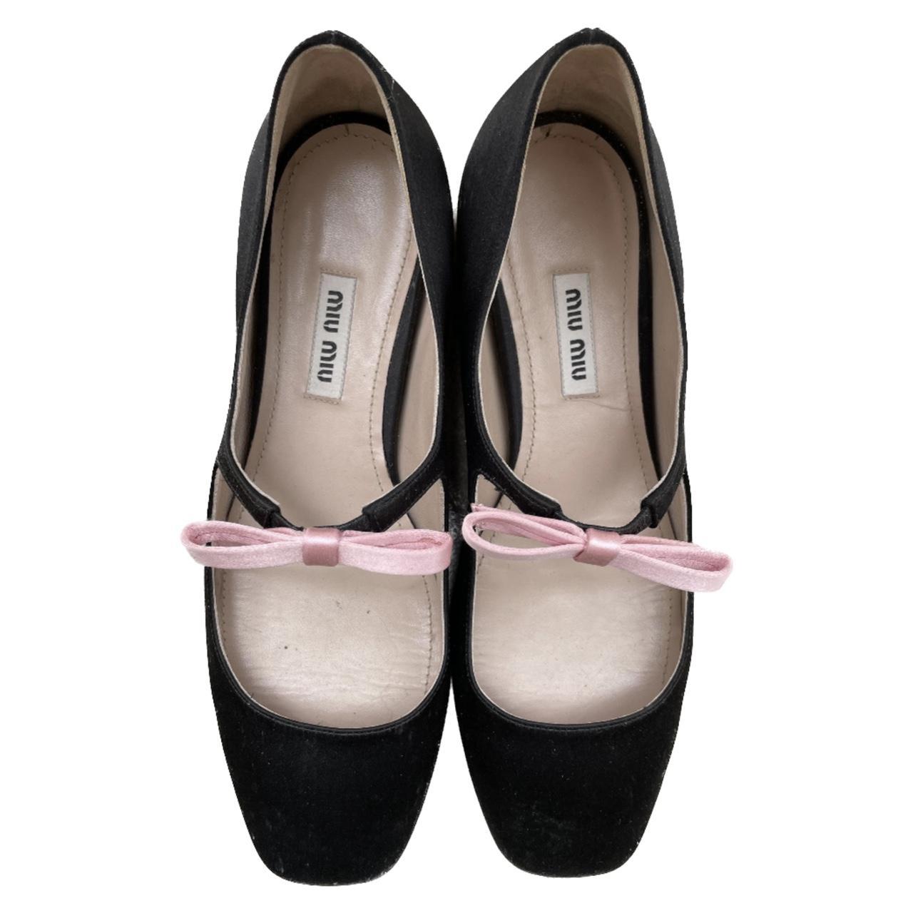 Miu Miu Women's Black and Pink Ballet-shoes