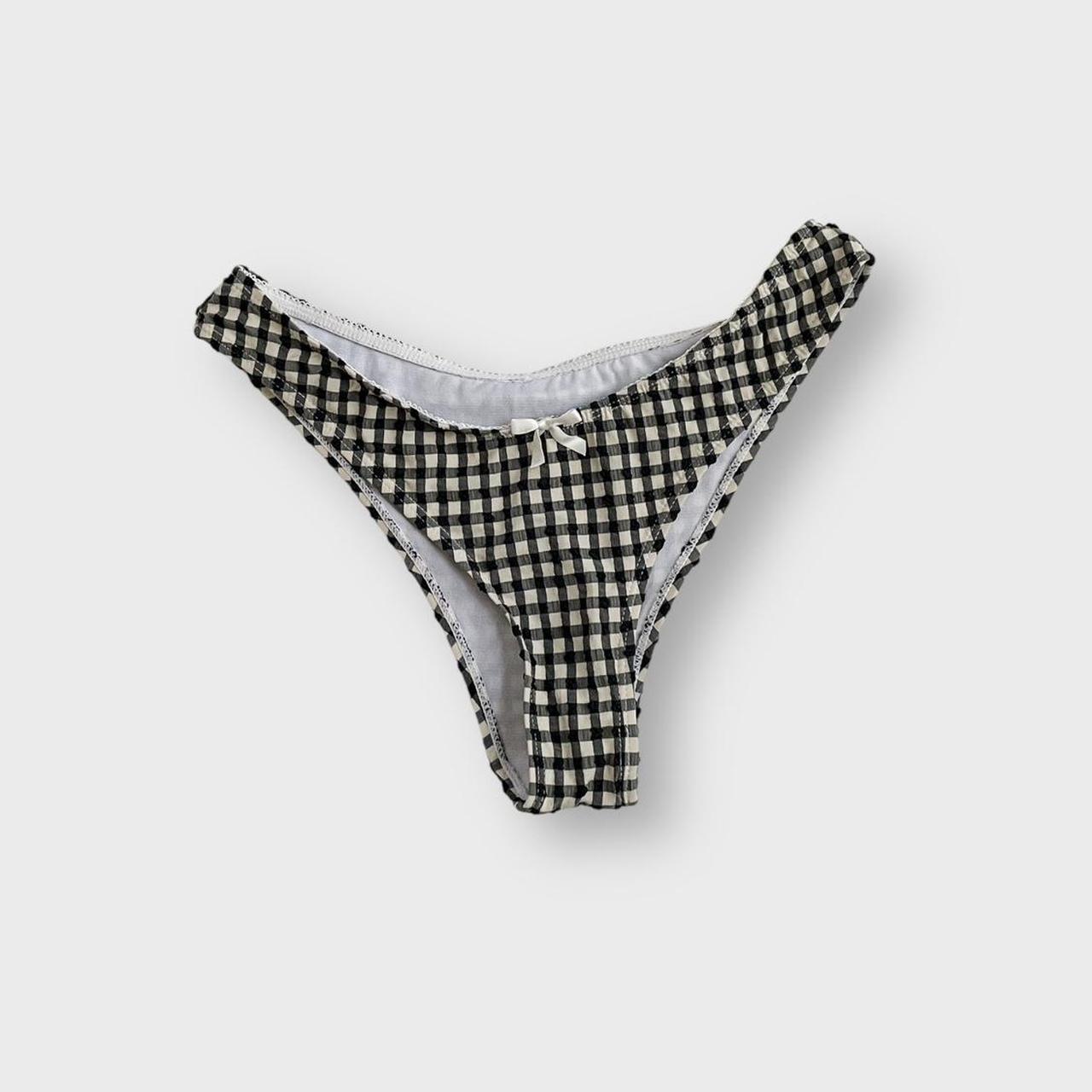 item listed by throwbacksvintage