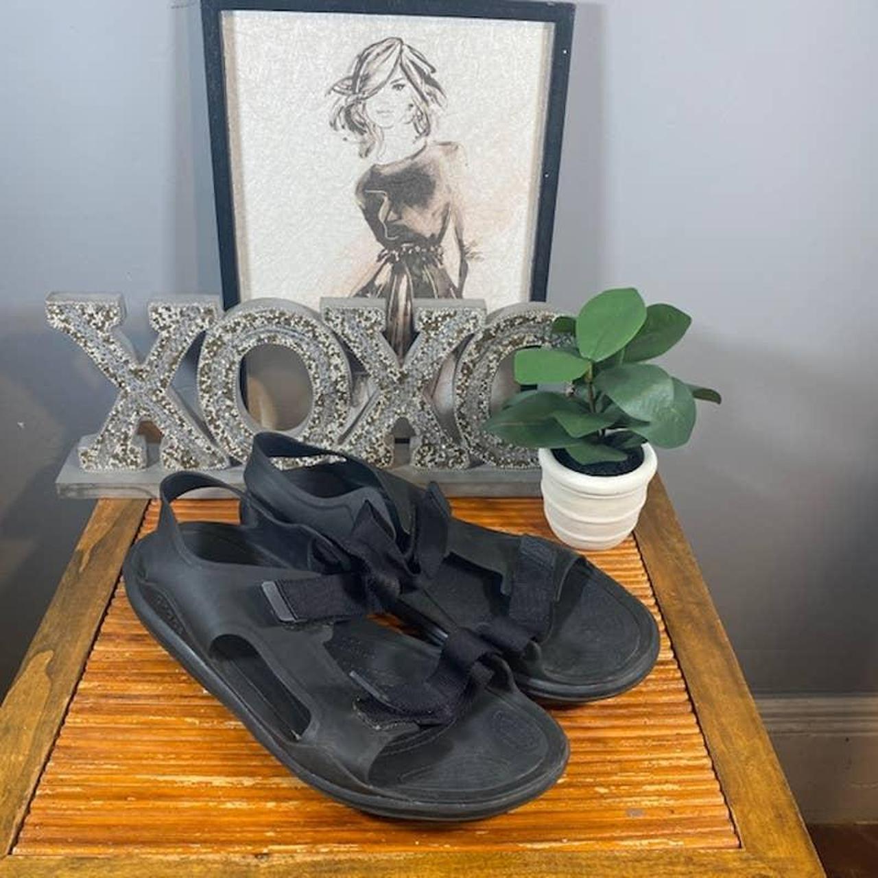 double strap crocs
