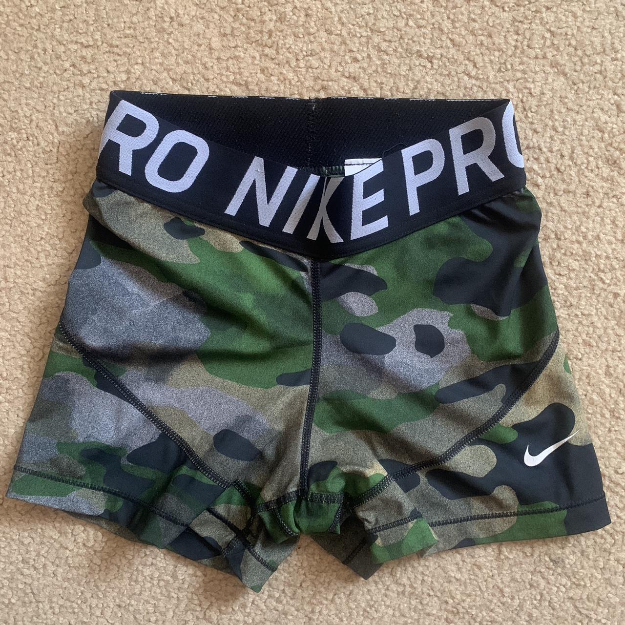 grey nike pro shorts 3 inch
