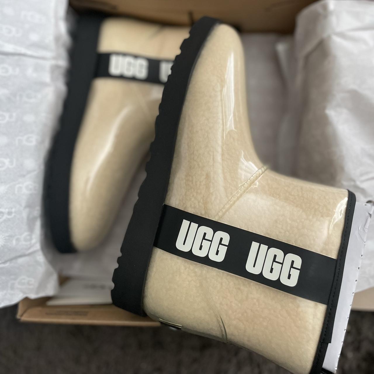 Brand good New Never Worn 3 uggs bundle