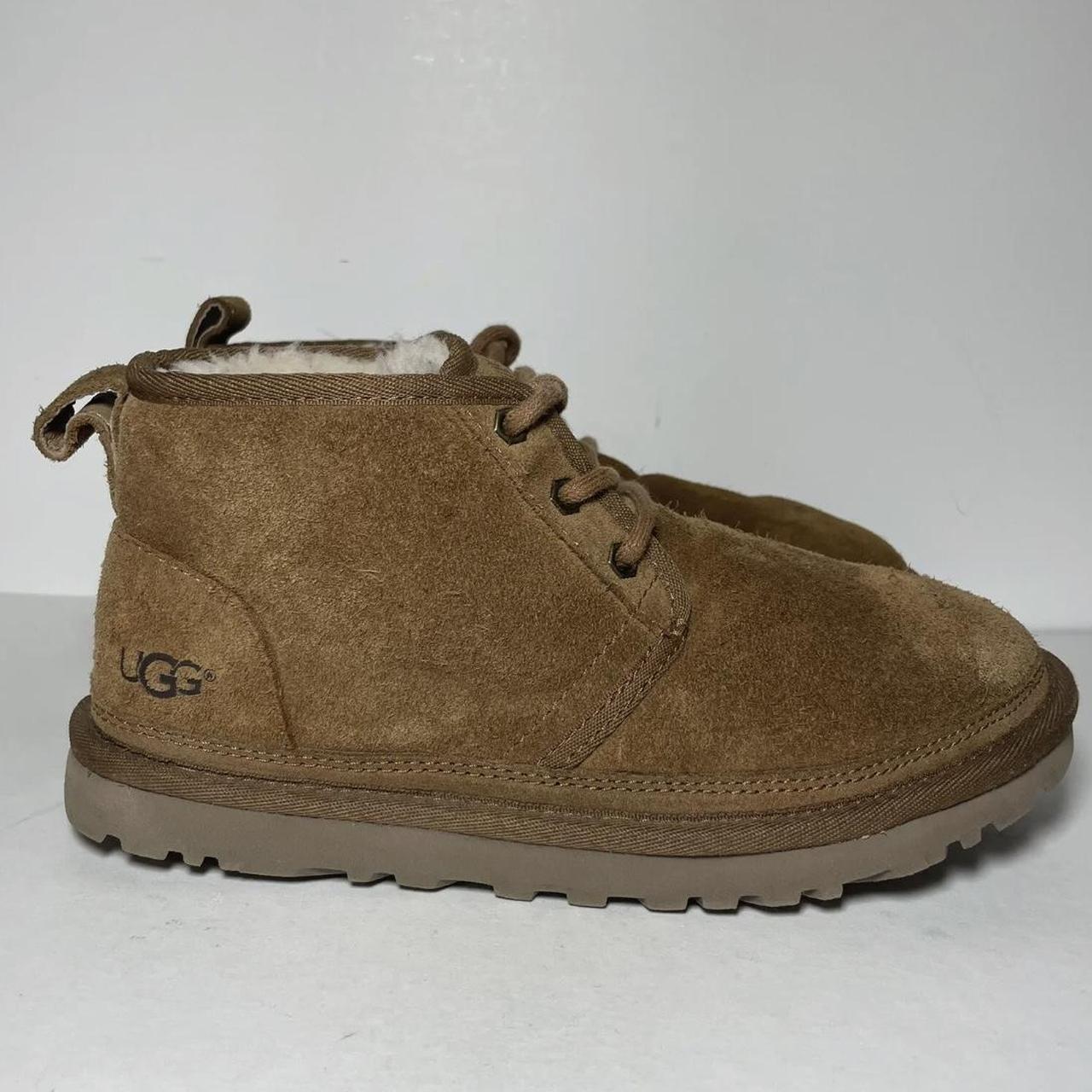 MESSAGE BEFORE BUYING!!! Ugg Neumel! Super cute... Depop