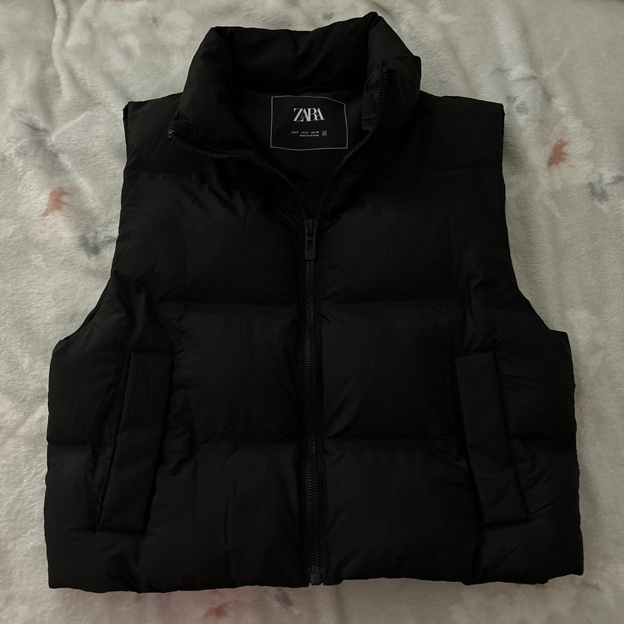 Zara Puffer Vest very puffy comfortable and warm Depop