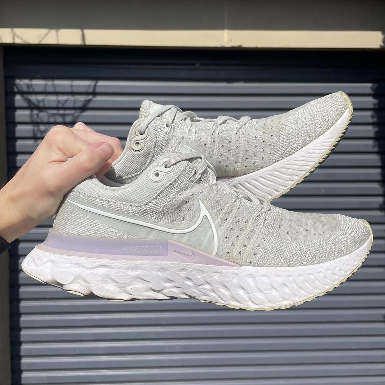 Nike women's react infinity run flyknit running shoes white/lilac gray hotsell