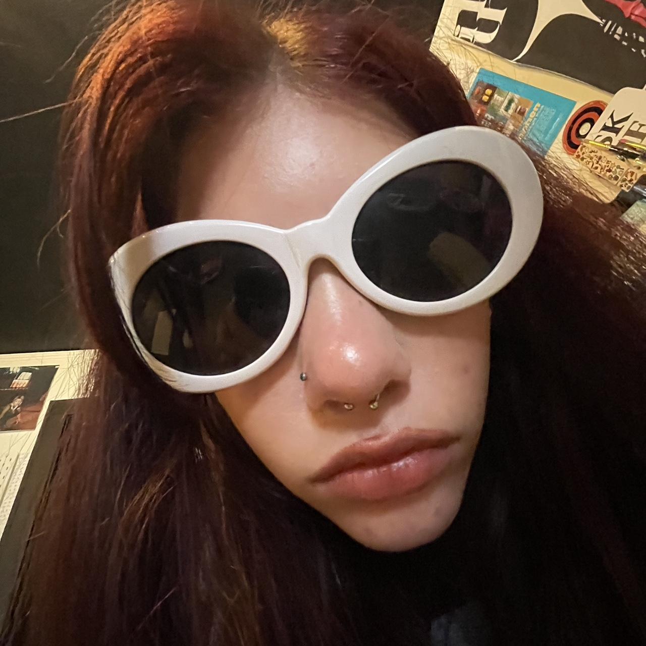 Clout store goggles girl