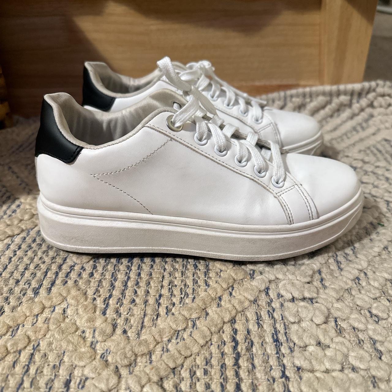 madden girl sneakers black