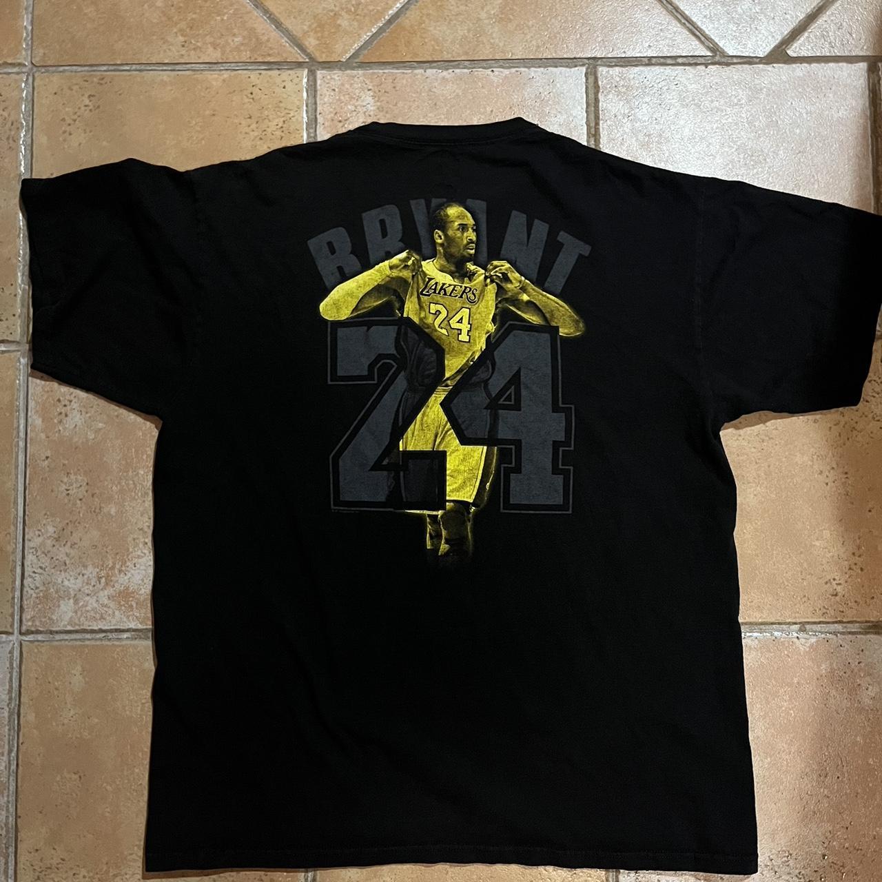 Y2K Gray Kobe outlet Bryant 24 Los Angeles Lakers Majestic Tee