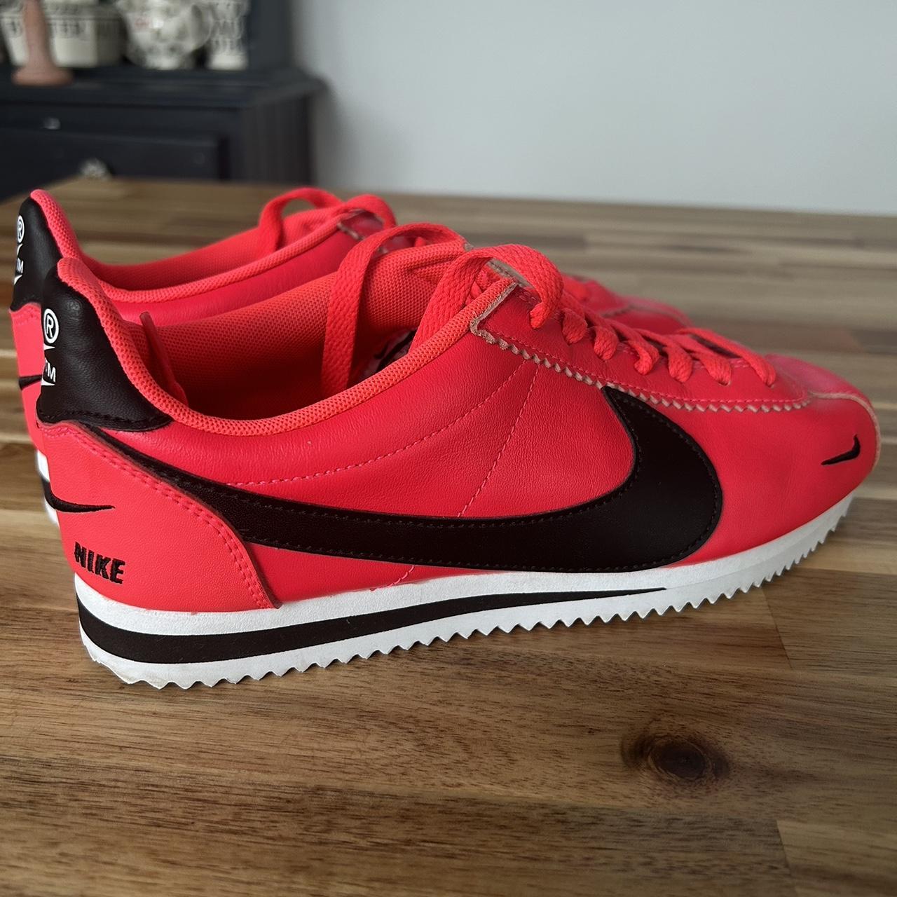 Nike cortez hotsell red orbit