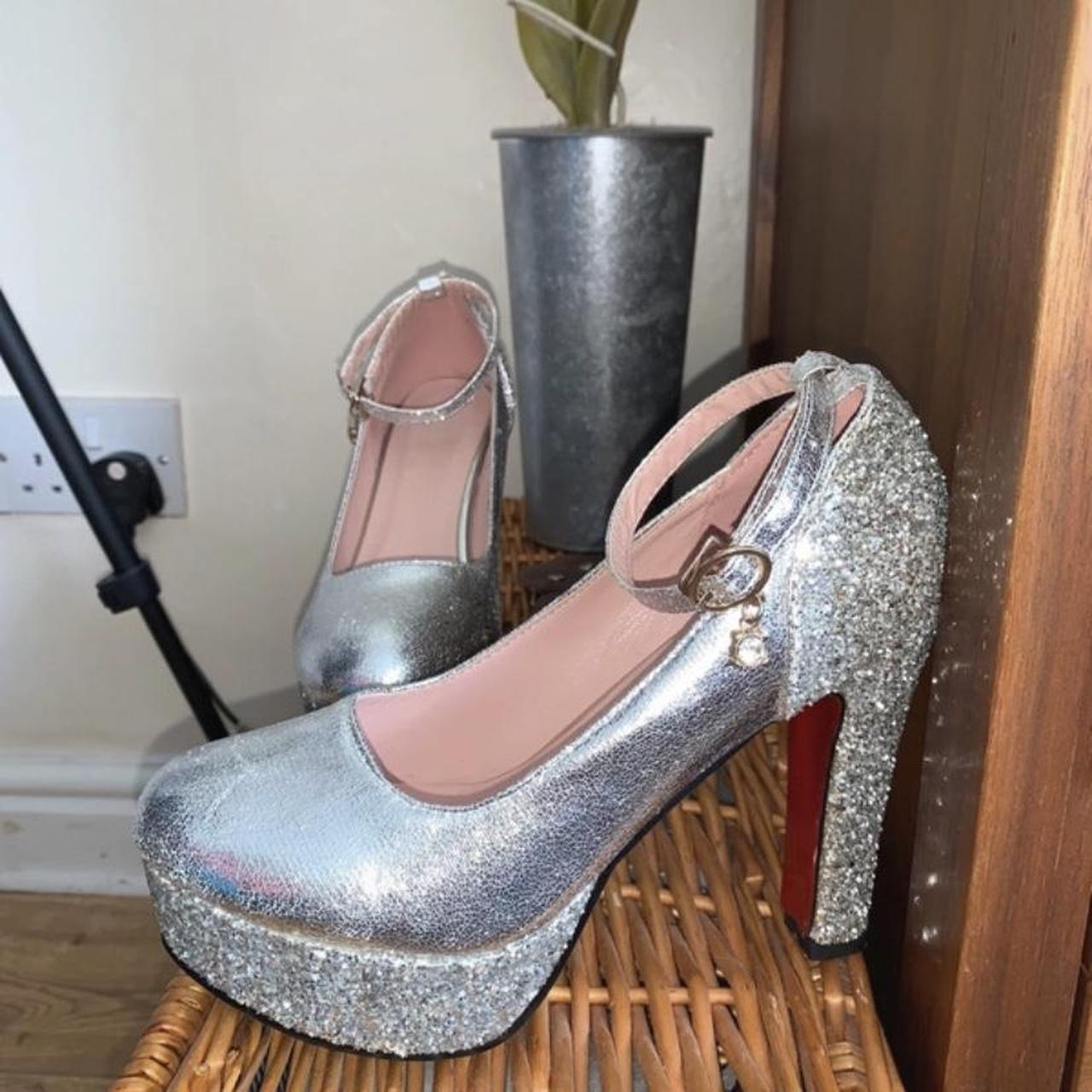 Silver high heels size 3 fashion