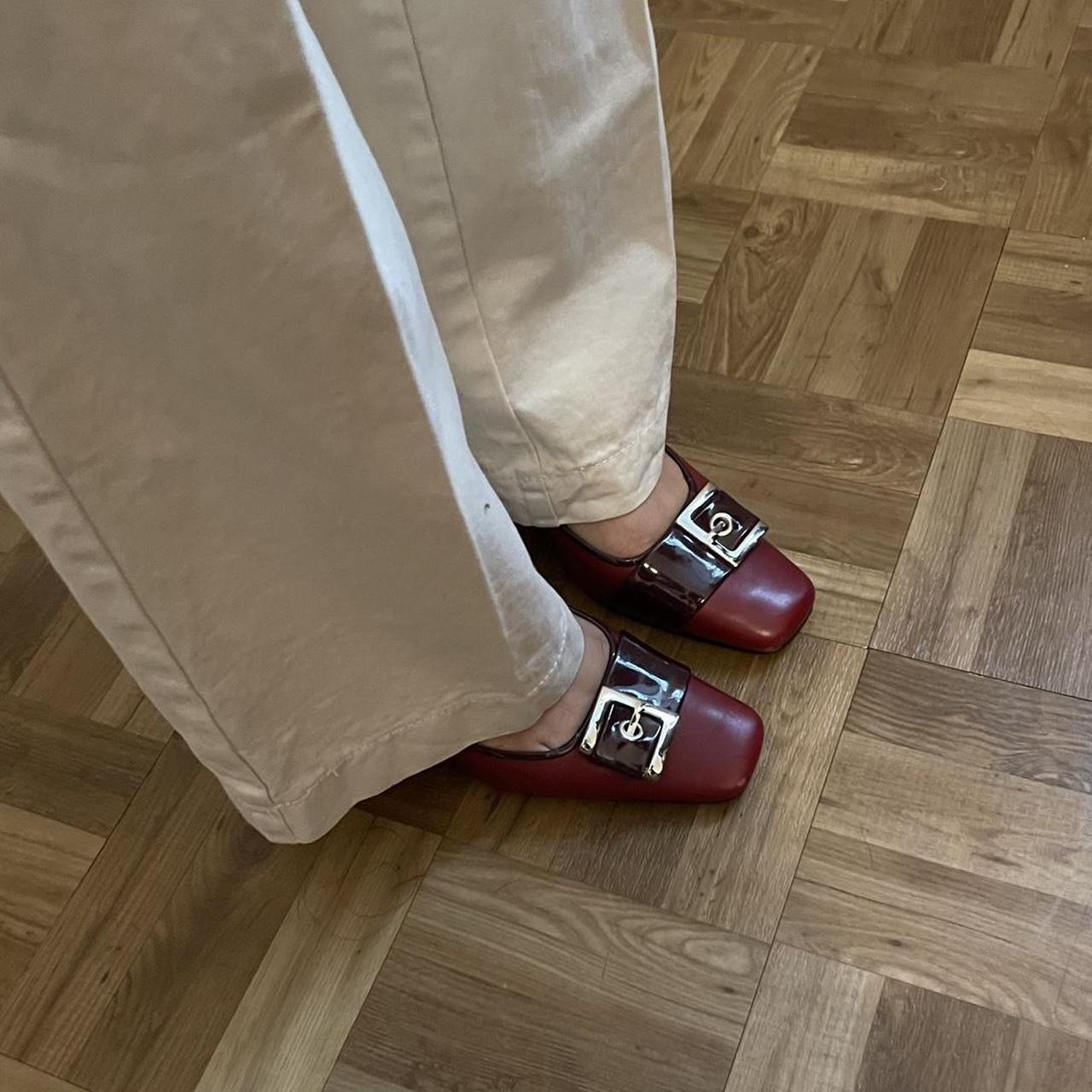 VINTAGE BURGUNDY KITTEN HEELS ~ Burgundy ~ Size 7.5... - Depop