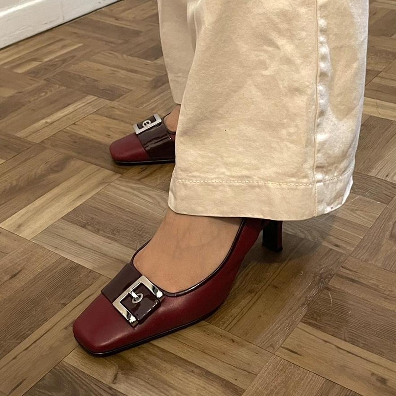 VINTAGE BURGUNDY KITTEN HEELS ~ Burgundy ~ Size 7.5... - Depop