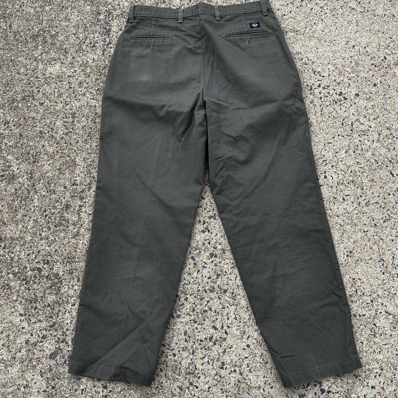 Dockers Men's Khaki Trousers (3)