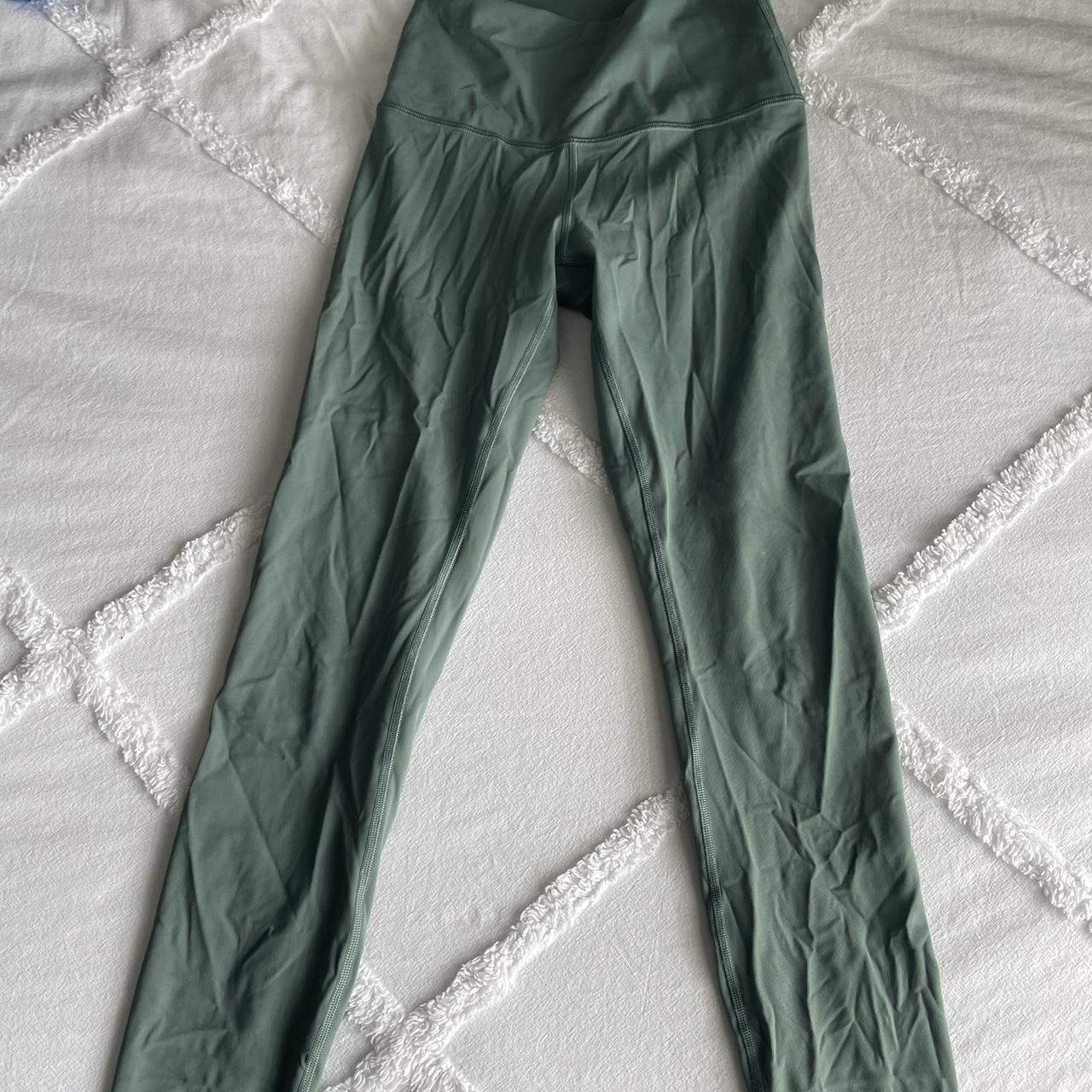 LULULEMON Wunder Under Cropped Leggings Women’s Green Camo Luxtreme Size 2