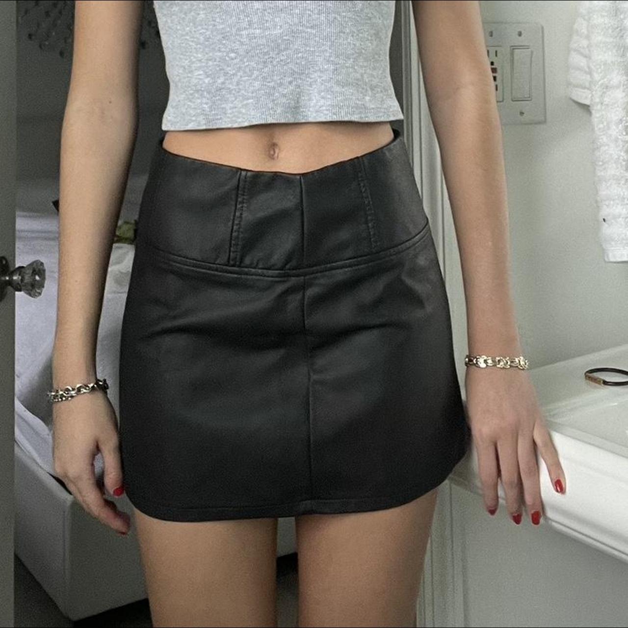 Glassons Women's Black Skirt | Depop