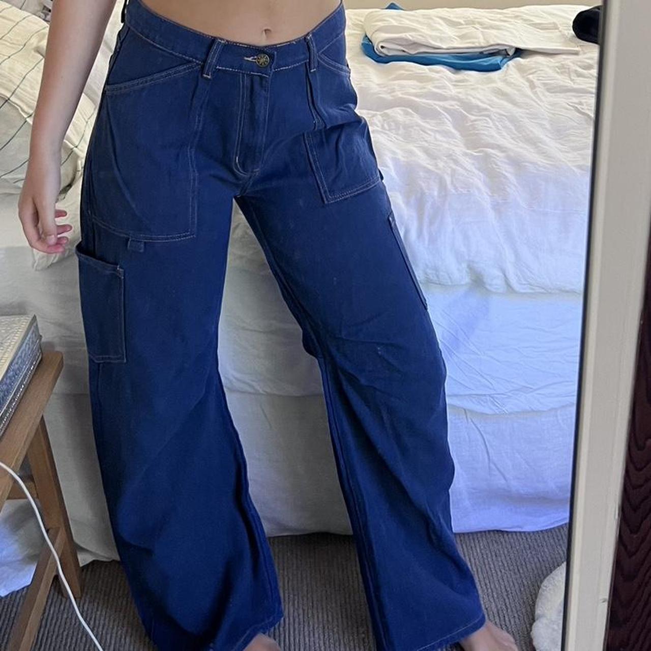 Nice and long lioness pants Size medium - Depop