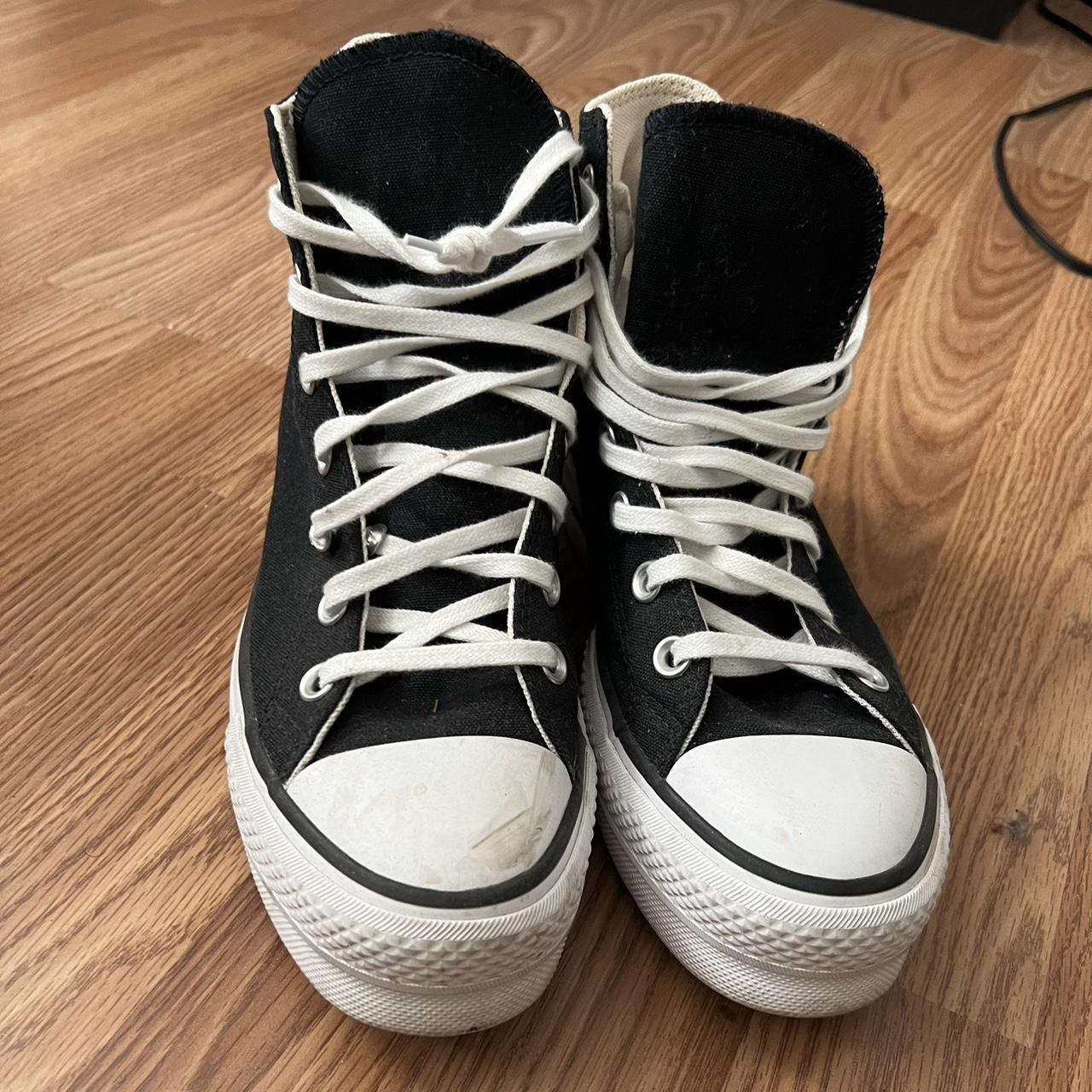 Platform chuck taylors... - Depop