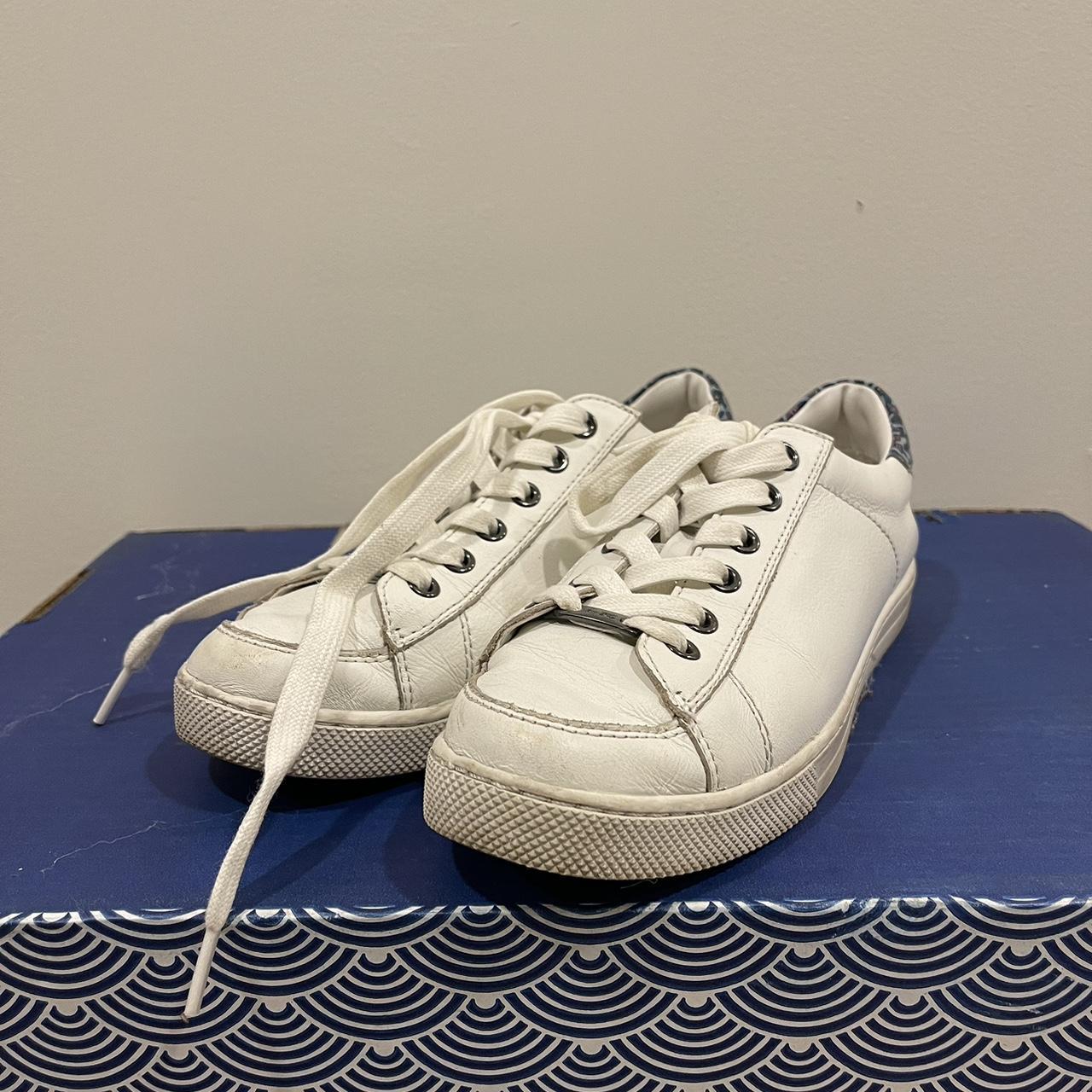 Coach Women's White and Blue Trainers | Depop