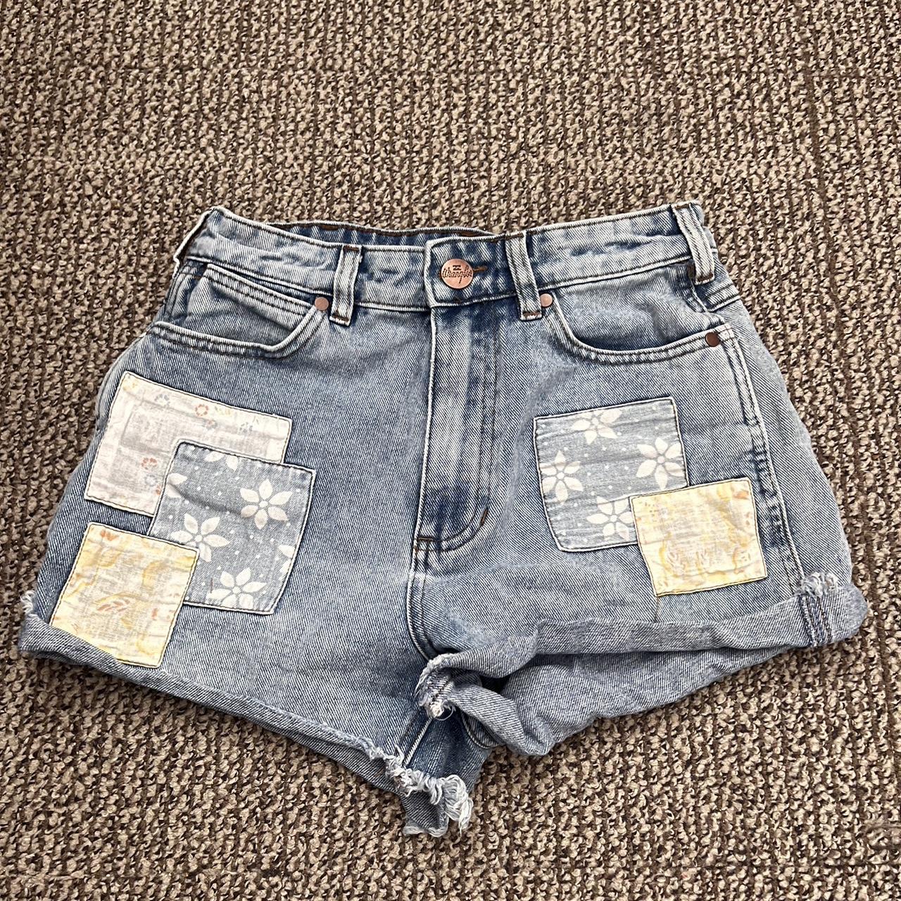 BillabongxWrangler collab shorts Cutest ever and... - Depop