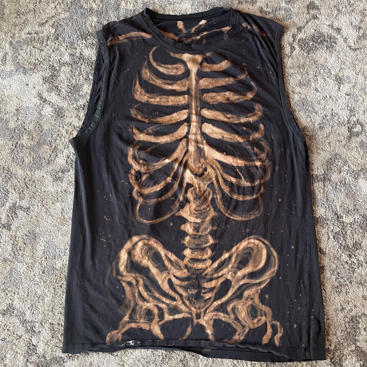 🩻HAND PAINTED BLEACH SKELETON🩻 Model is around Depop