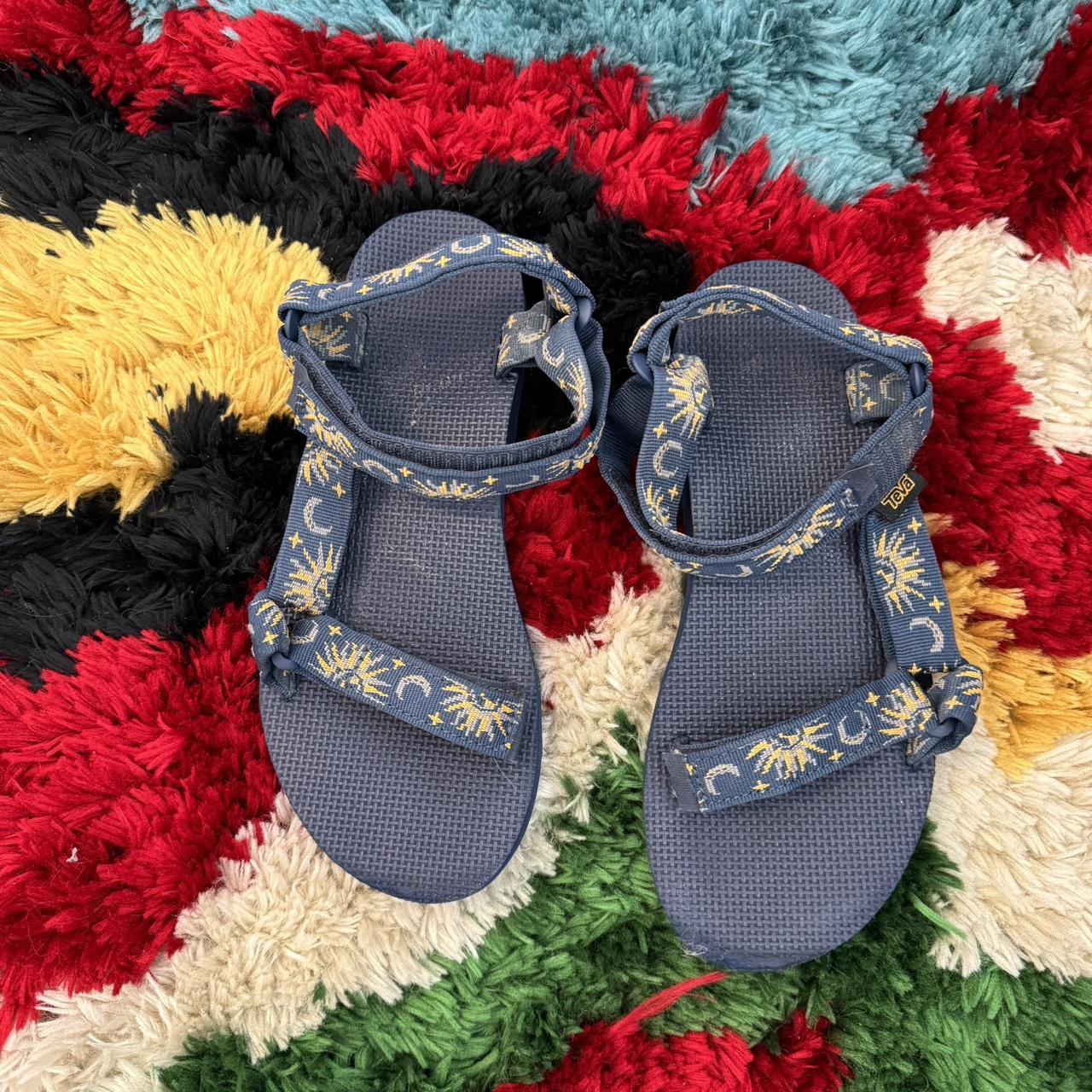 sun & moon celestial tevas - Depop