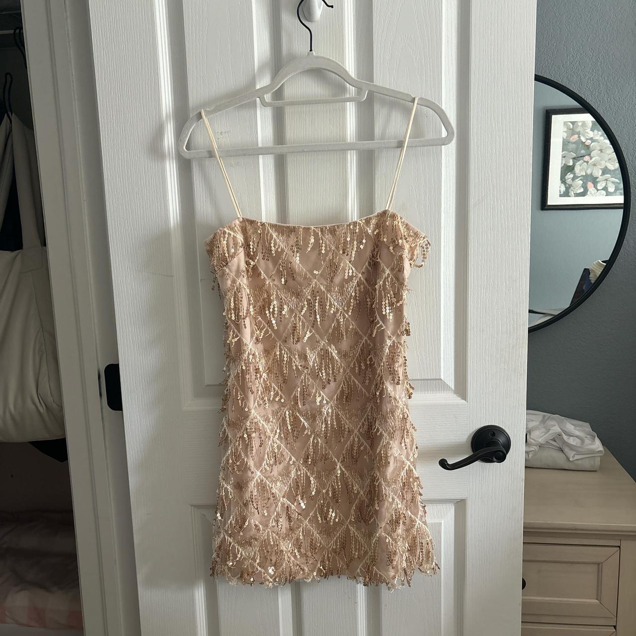 Showpo gold sequin dress! Only worn once - Depop