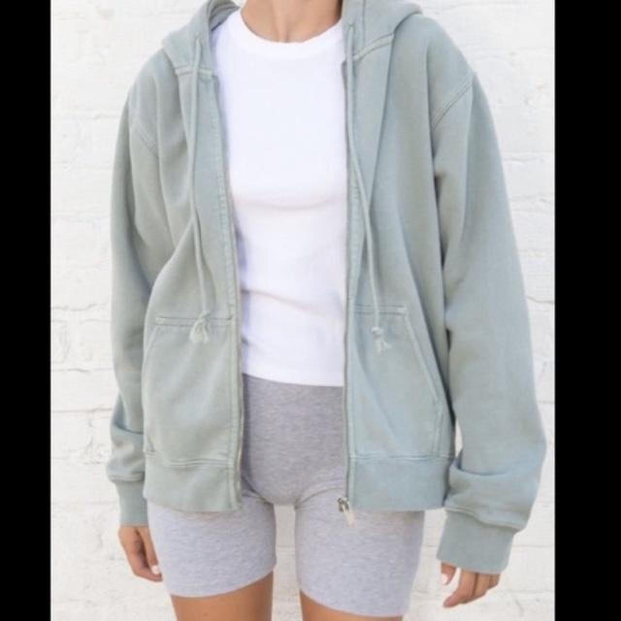 My exact crop hoodie is a Brandy Melville/John Galt find at PacSun and  unable to link but linked similar affordable options!   @liketoknow.…