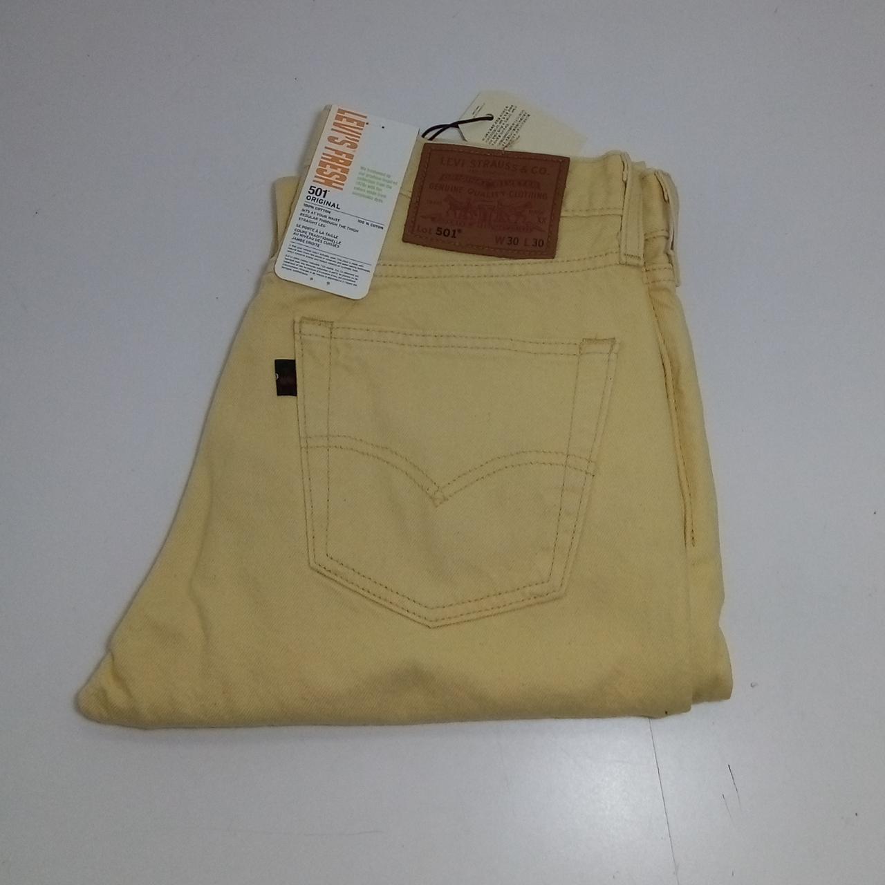 Levis 501 outlet yellow