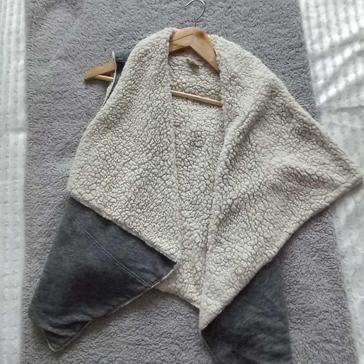 Beautiful Abercrombie &Fitch Gillette, good as new... Depop