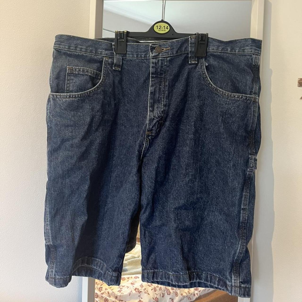 wrangler carpenter jorts , w38, amazing... - Depop