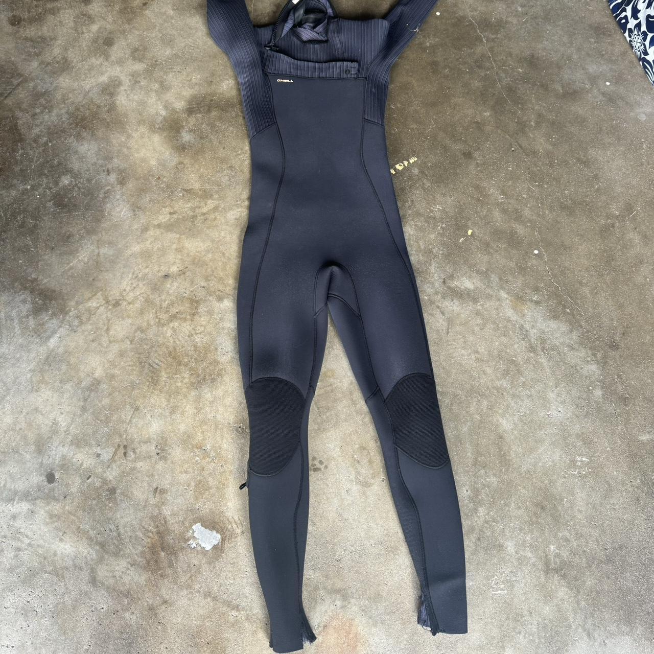 O’Neill Women’s Wetsuit 4/3mm. Size 6. Ankles are... Depop