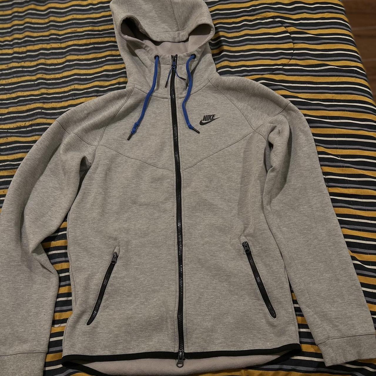 Grey Nike Men s tech fleece Windrunner hoodie with