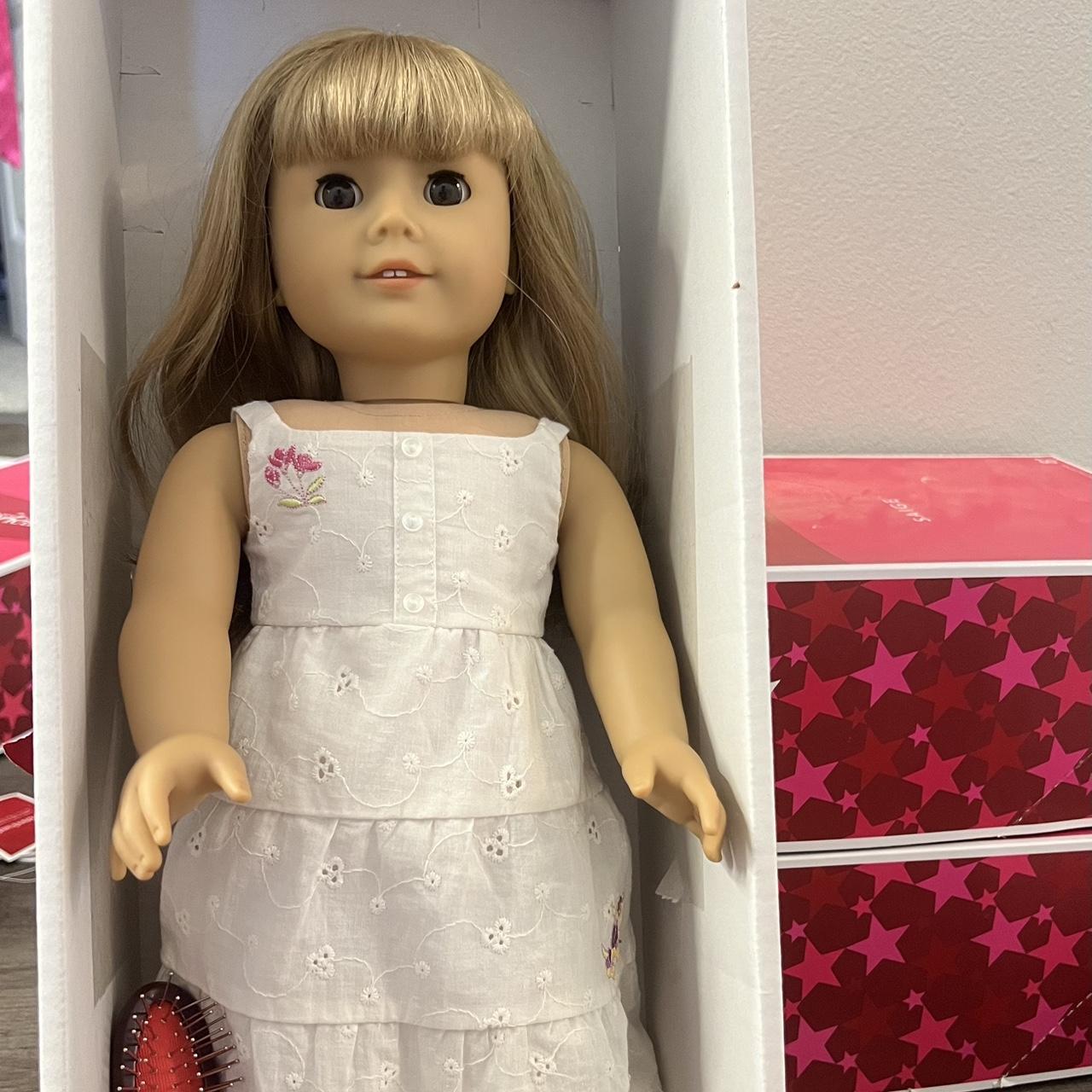 Popular American Girl Gwen