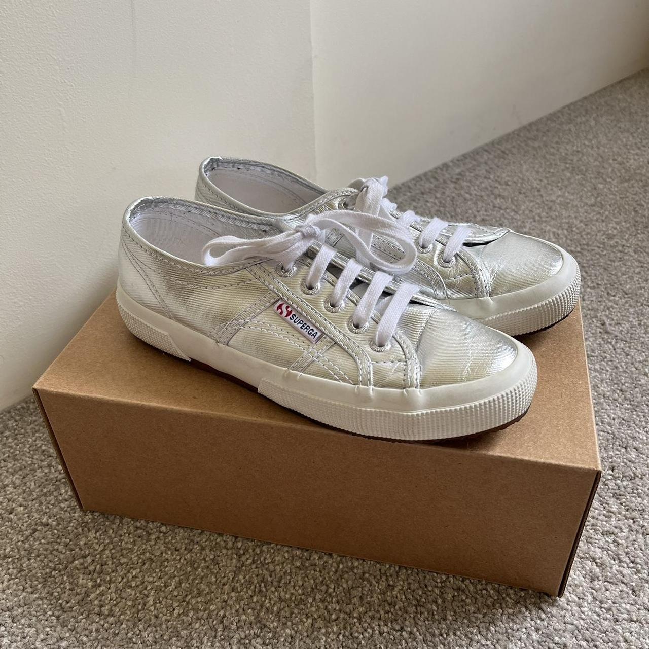 Superga cheap silver 37