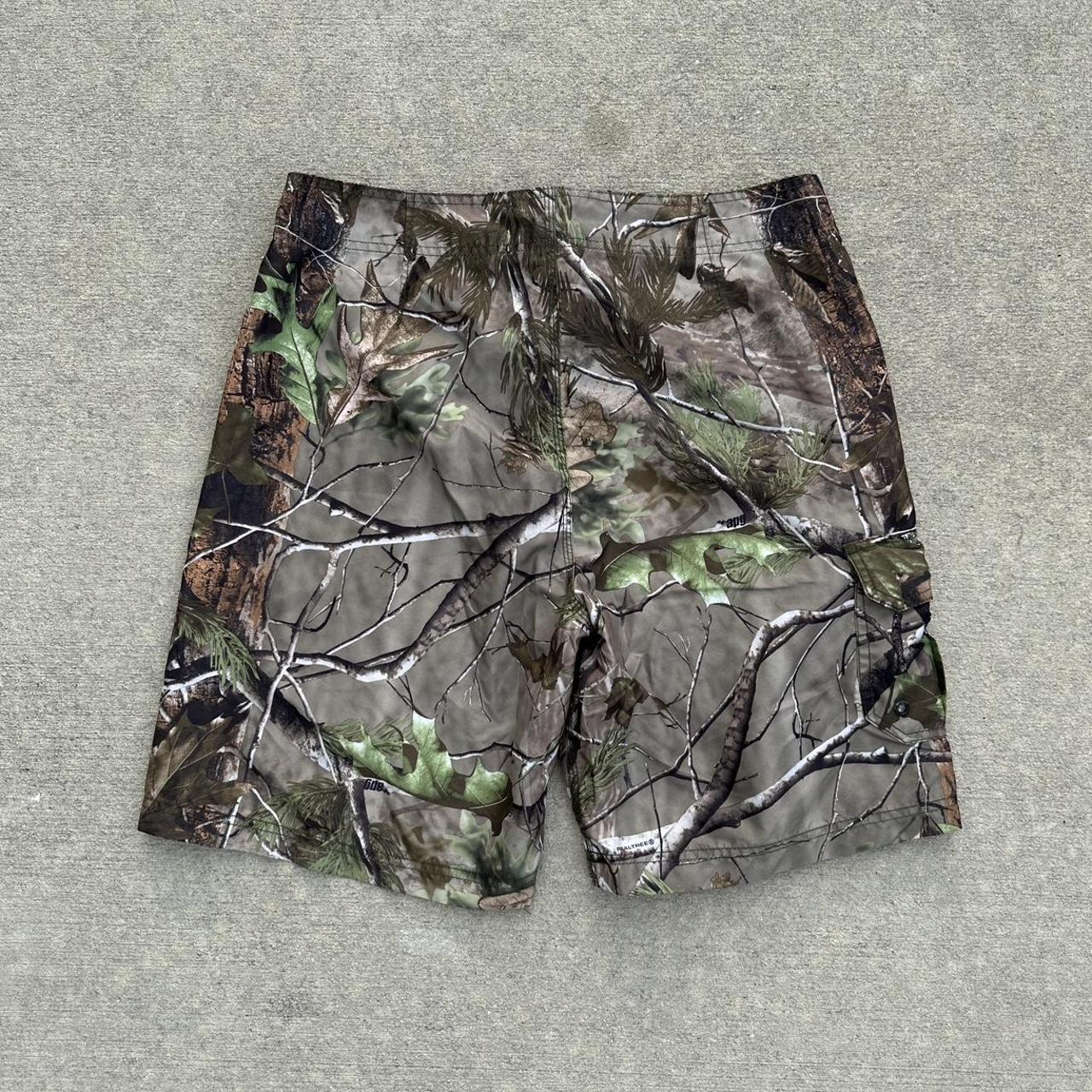 Realtree Camo Cargo Shorts Size Medium Super clean,... - Depop