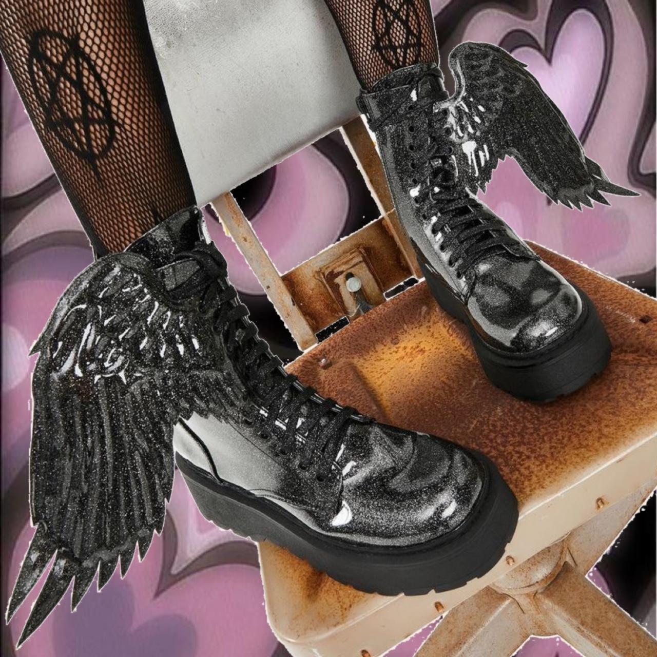 Dolls kill 2024 silver boots