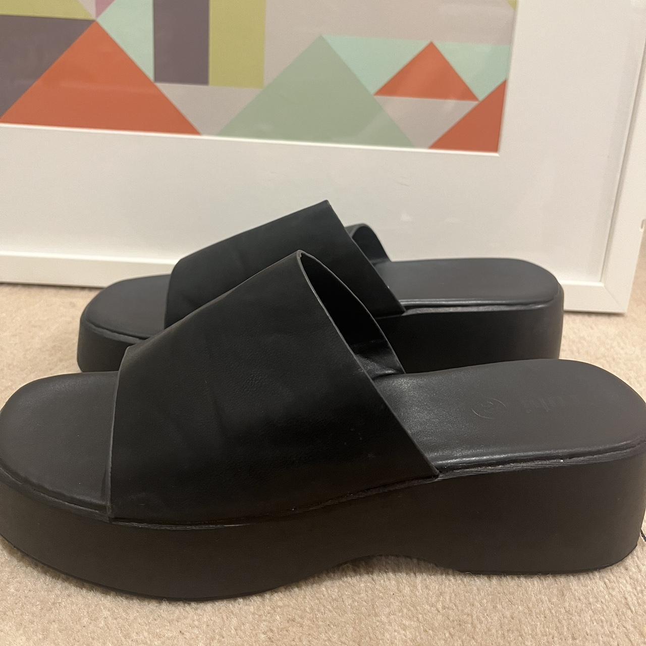 Y2K Vegan leather platformed slides. Size EU 40 - Depop