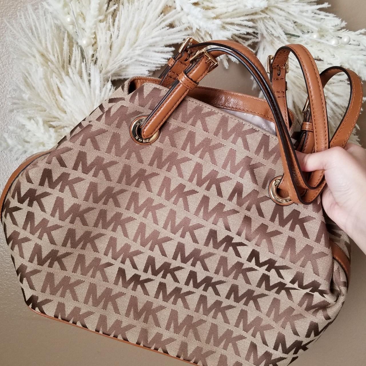 Michael Kors MK Signature Tan Jet Set Grab Shoulder. Depop