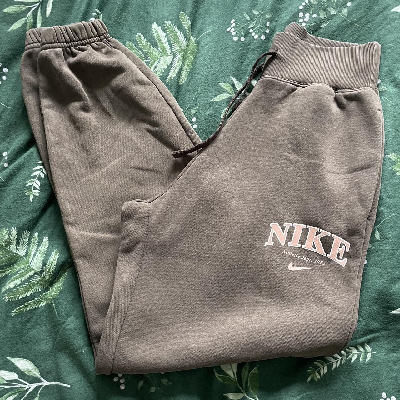 pink nike joggers mens
