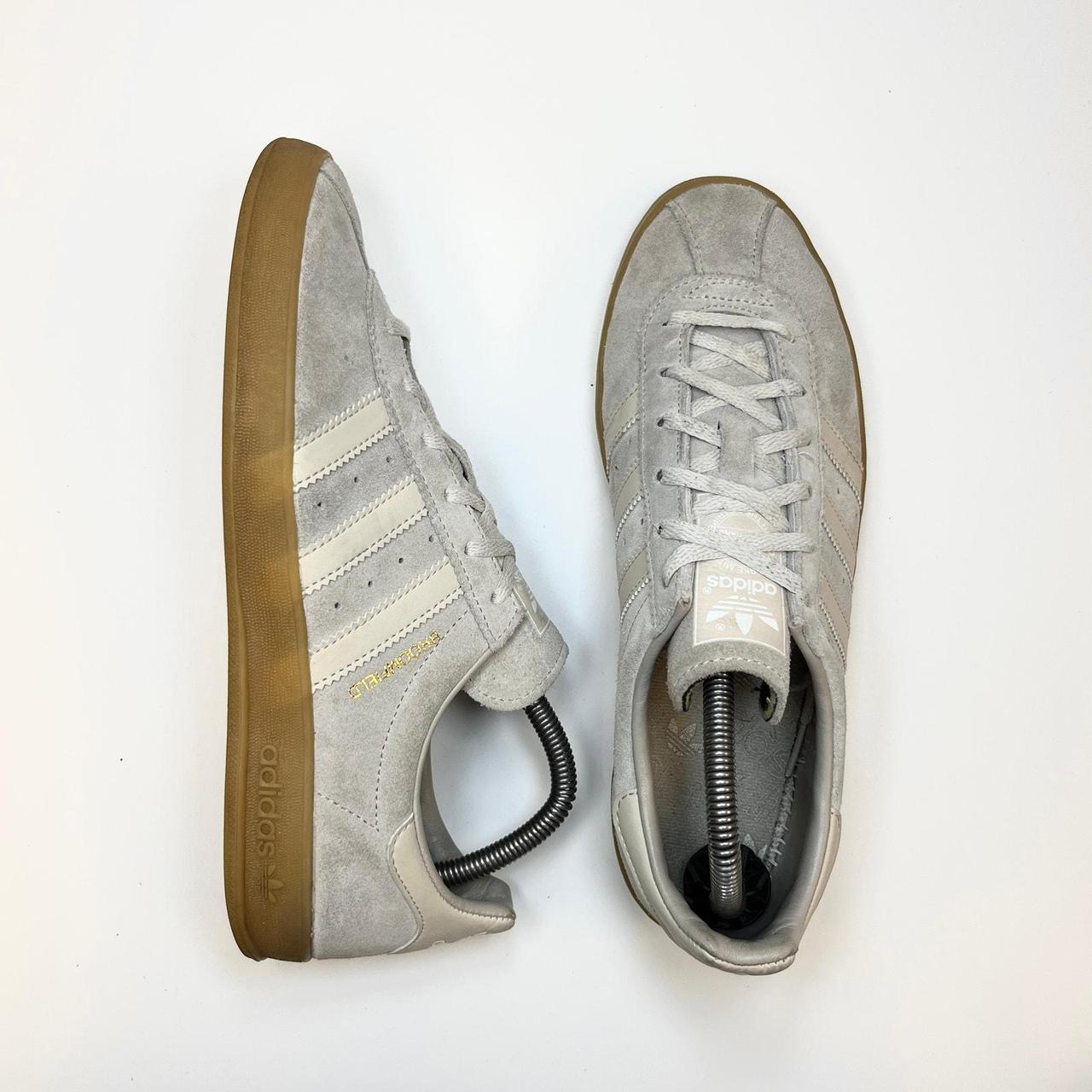 item listed by solematesonline