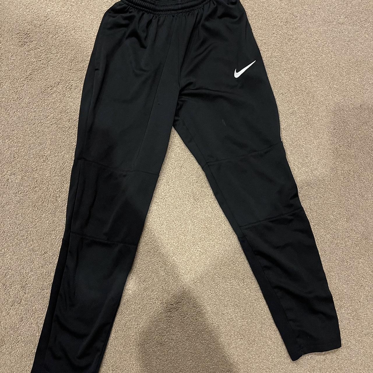 Boys Nike Joggers Black Large Boys - Depop